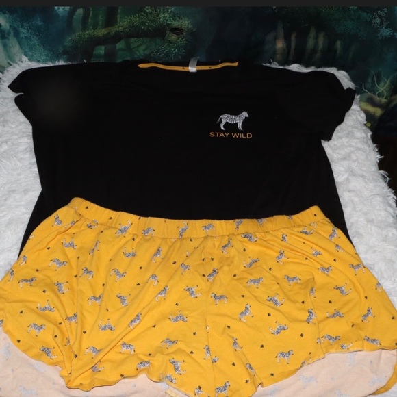 Cacique Zebra Plus Size Pajama Set — Size 18/20 - Picture 1 of 5